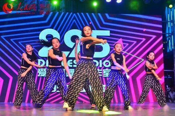 浙江街舞成人比赛视频大全,浙江街舞成人比赛精彩瞬间大盘点