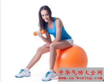 成人胳膊训练视频教程,跟随视频教程高效塑形