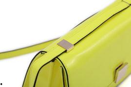 成人斜挎包原创视频下载,成人斜挎包视频下载解析